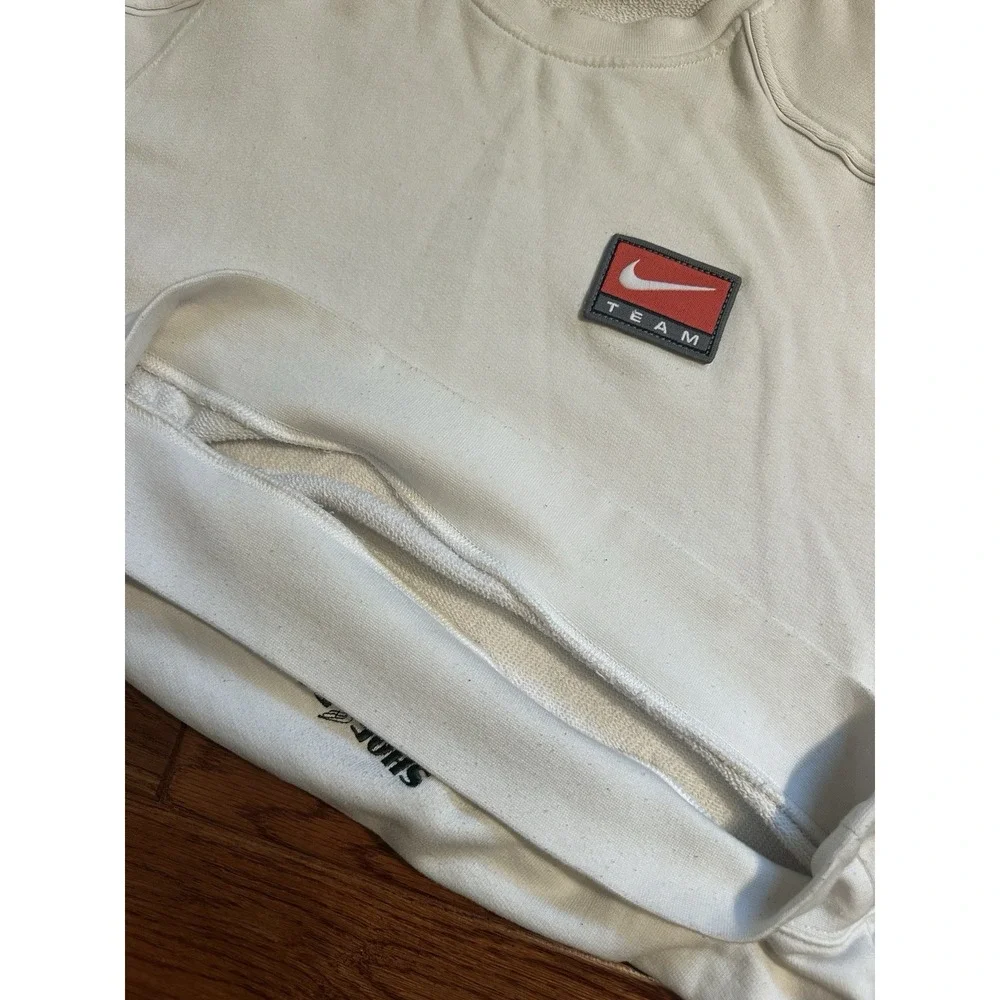 Men's Nike Shoe Dog Grand Prix 2023 White Crewneck Pullover Sweatshirt Small